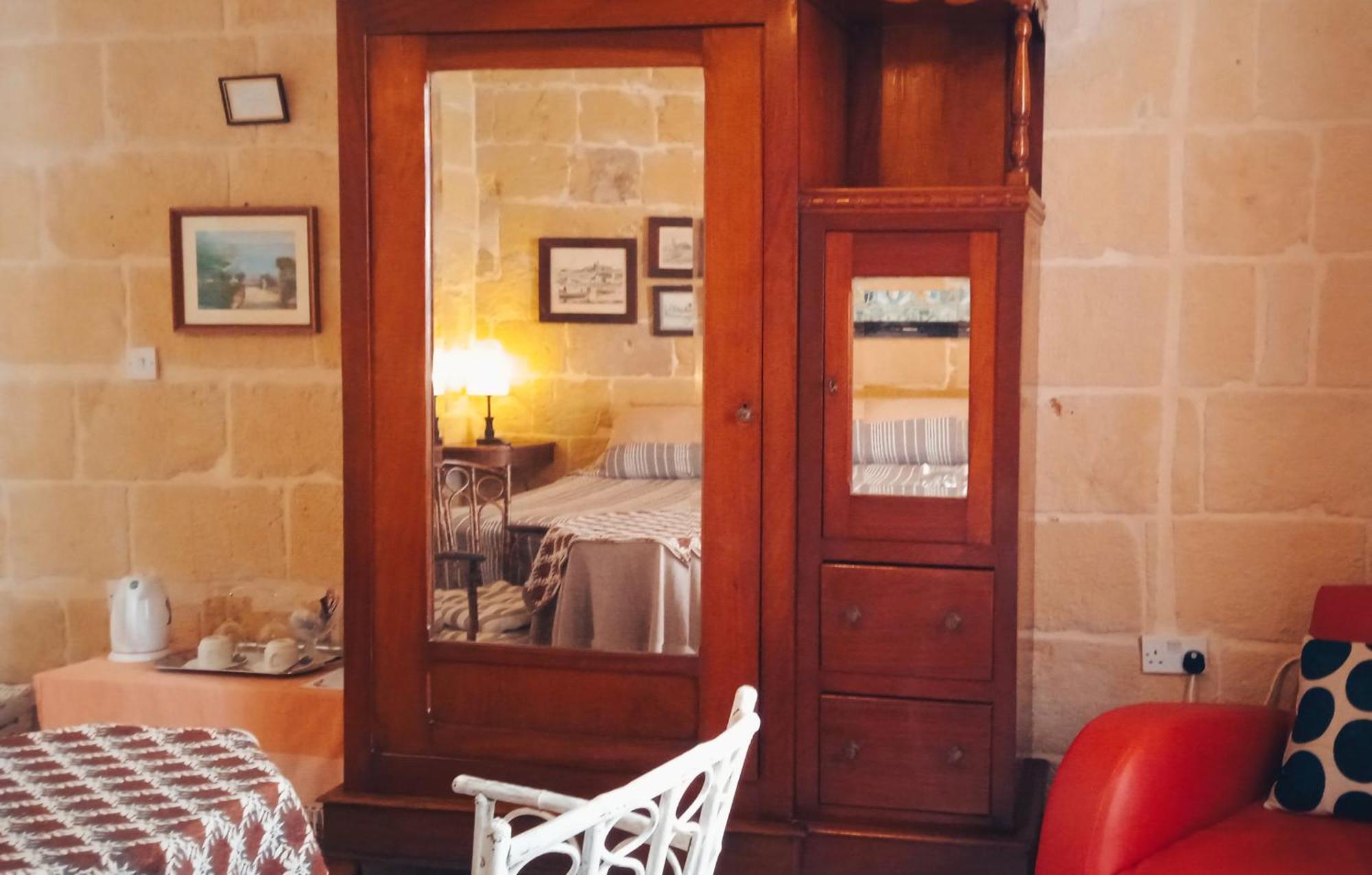 Maria Townhouse Heart Of Victoria B&B Dış mekan fotoğraf